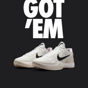 Nike Women's Cream and Black Sneakers